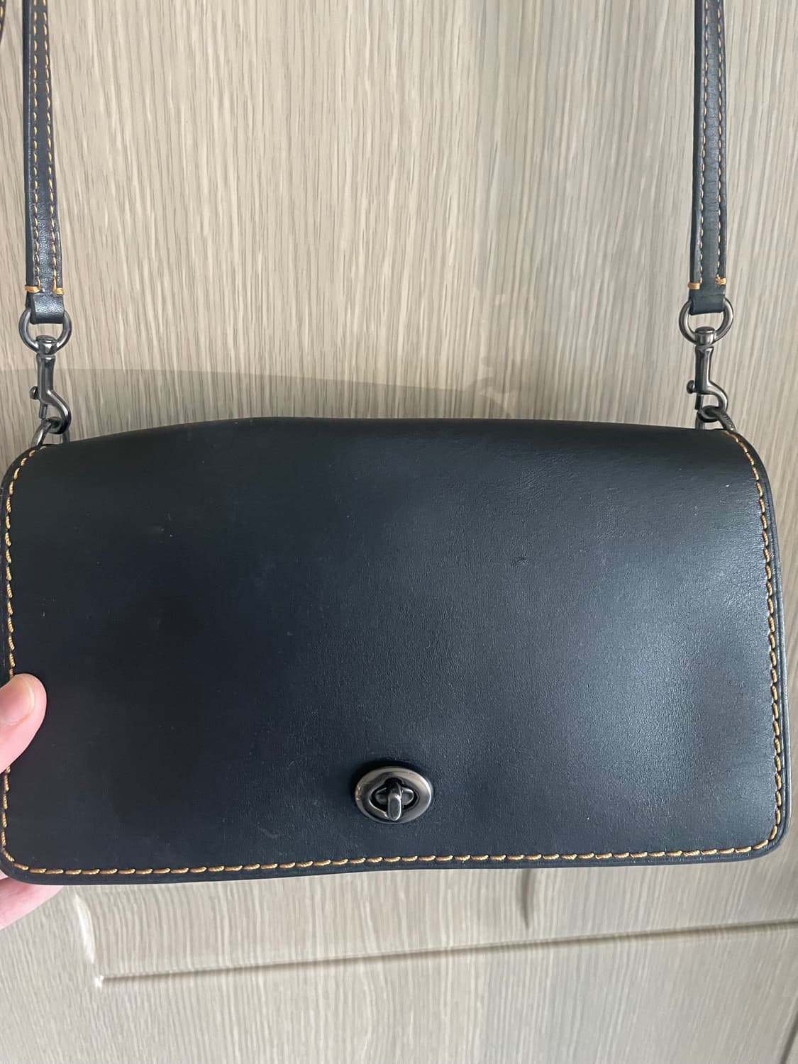 COACH dinky leather 크로스백  상품이미지2