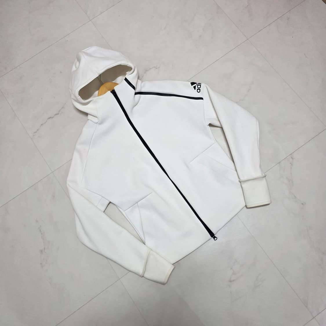 90 여성 아디다스 핑거홀 후드 져지 화이트 상품이미지1