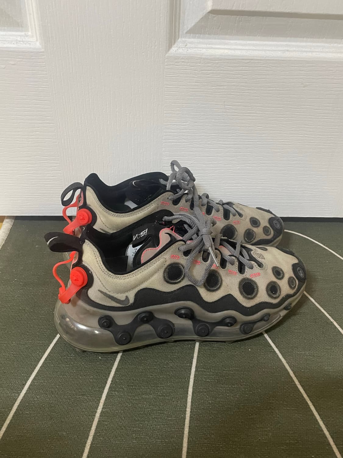 나이키 에어맥스 720 ISPA 메탈릭 실버 블랙 상품이미지2