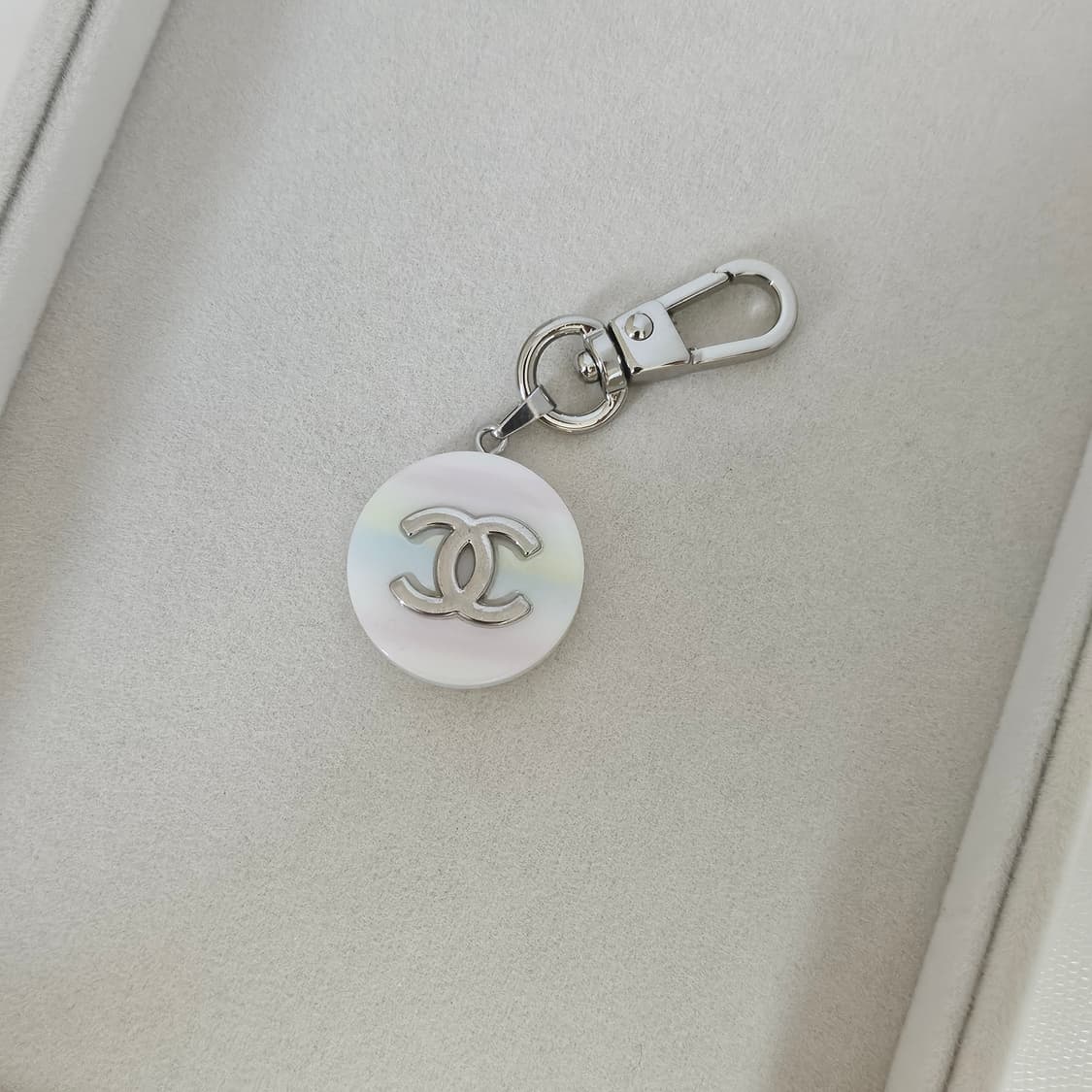 A19 샤넬 빈티지 업사이클링 키링 핸드폰고리 상품이미지1