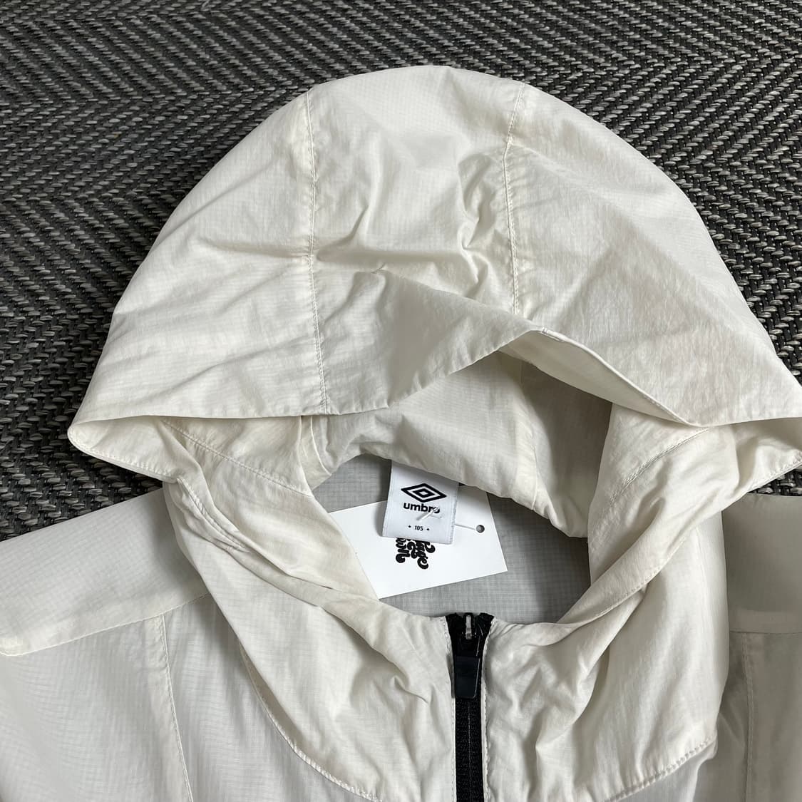 엄브로 빅로고 박시핏 나일론 우븐 아노락y 3503 상품이미지5