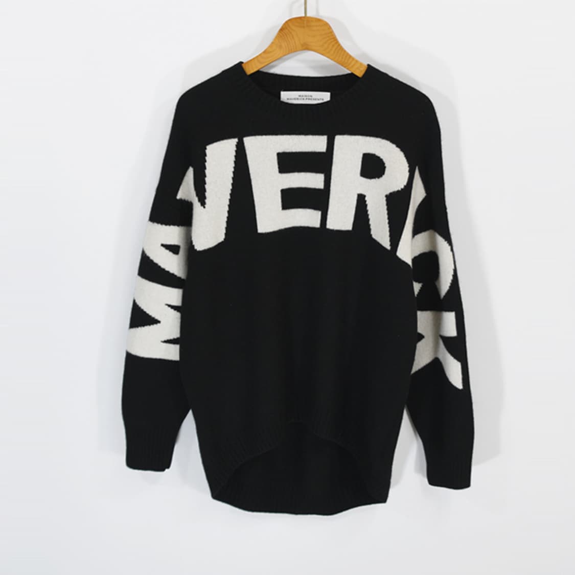 Maison Maverick Presents 블랙로고울니트 상품이미지1