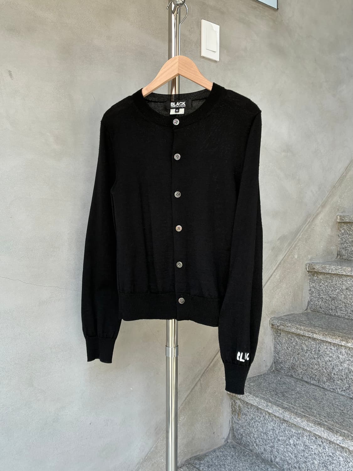 꼼데가르송 블랙 로고 가디건 상품이미지1