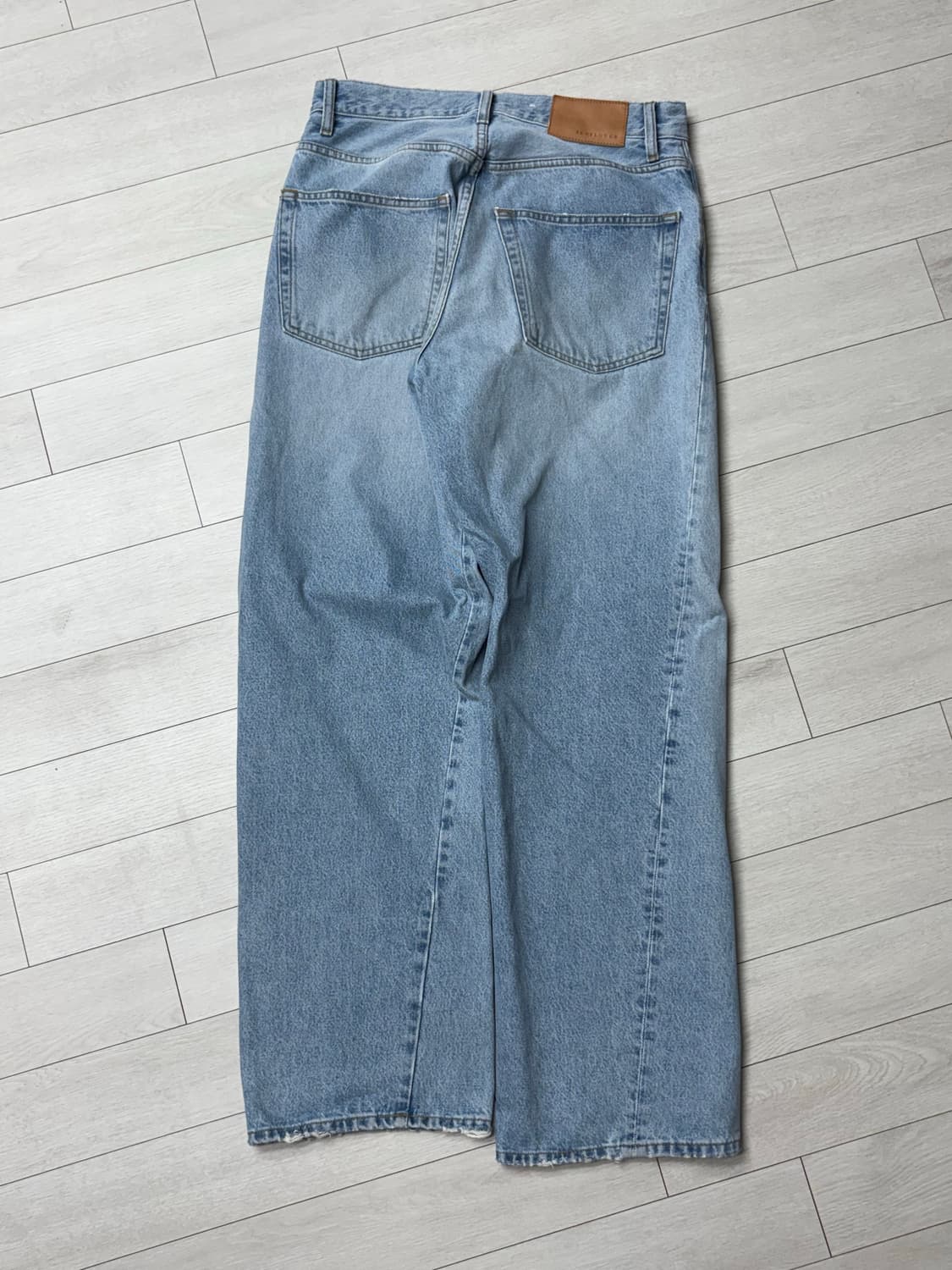 선플라워 와이드 트위스트 데님 팬츠 블루 (31x32) 상품이미지4