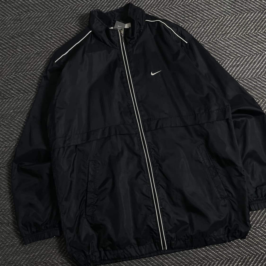 00s 나이키 올드스쿨 디테일 블랙 바람막이y 3840 상품이미지1