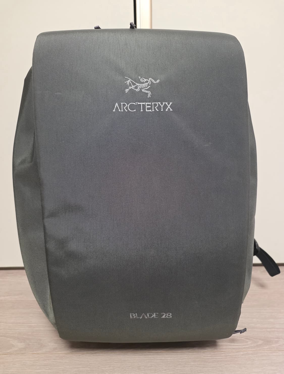 아크테릭스 블레이드 28 Grey 백팩 (Blade 28 Backpack 상품이미지1