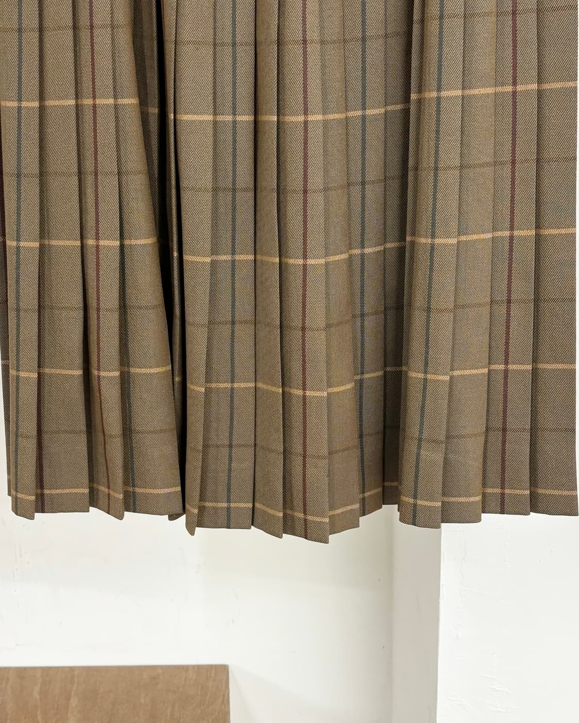 버버리 브라운 체크패턴 버클 스커트 상품이미지6