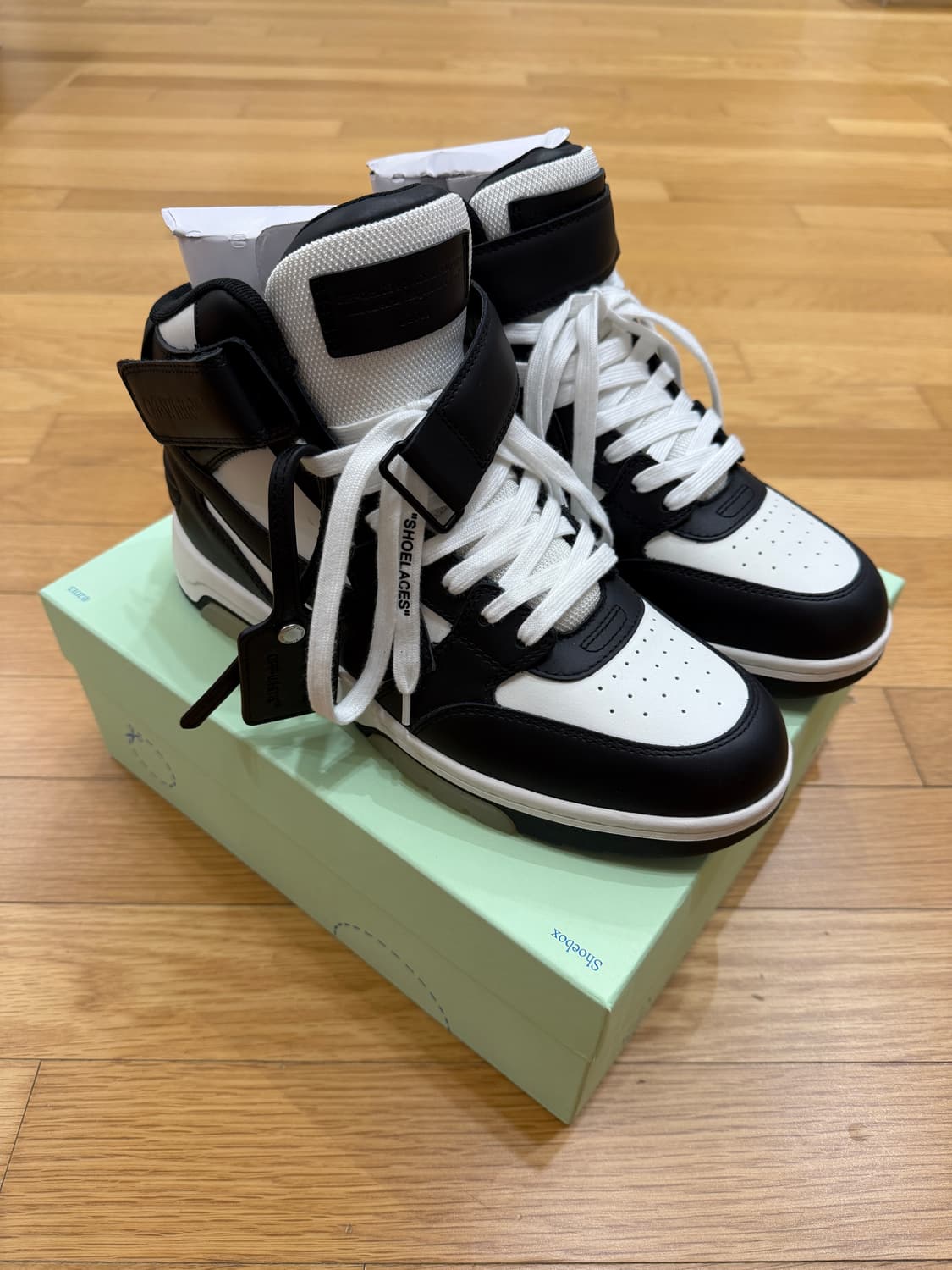 [42] 오프화이트 미드 스니커즈 상품이미지2