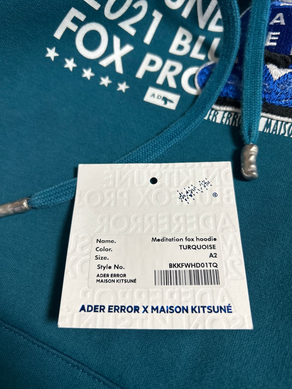 아더에러 메종키츠네 메디테이션 폭스 후드티 상품이미지3