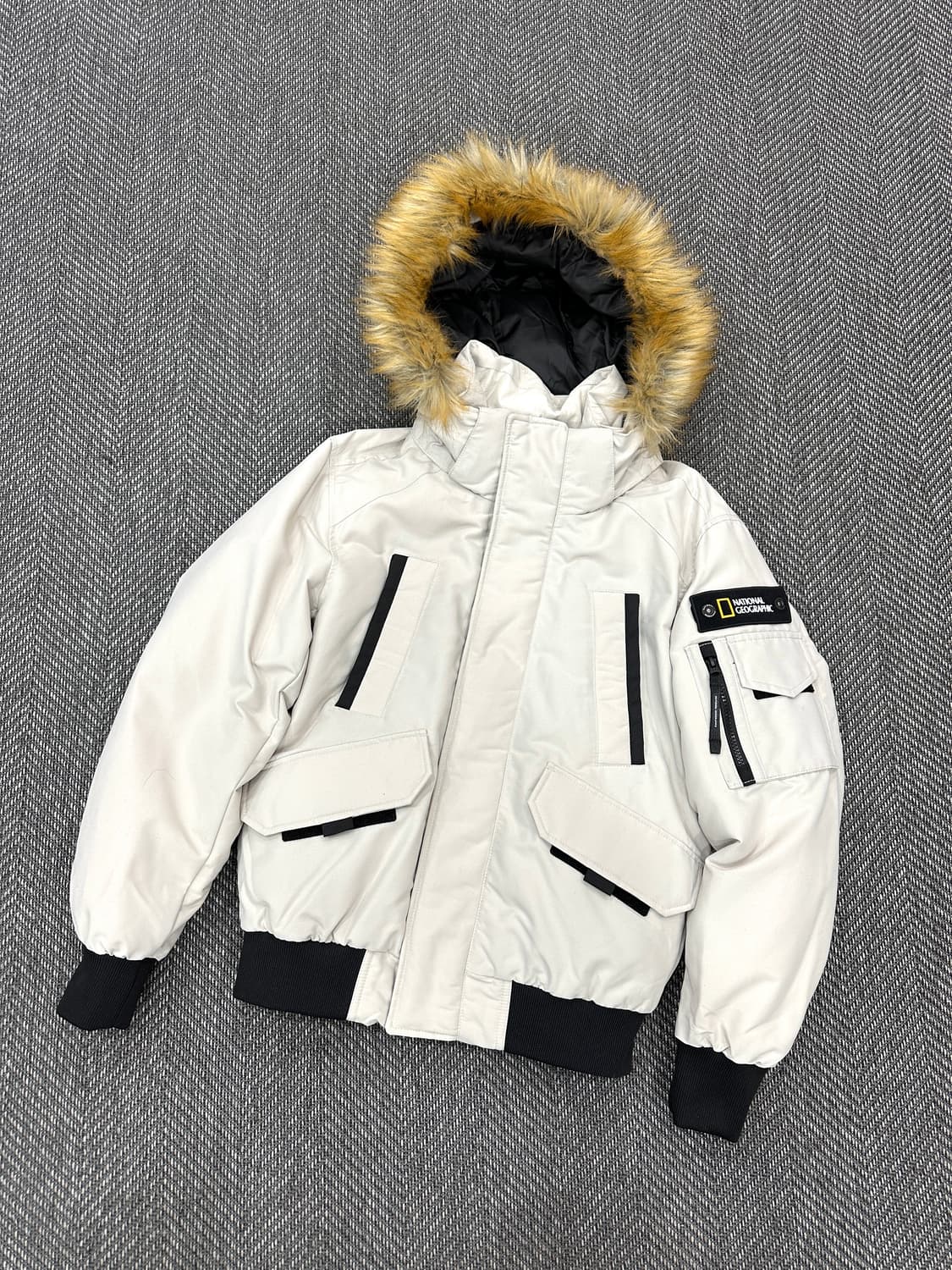 네셔널지오그래픽 타루가패딩 S 상품이미지1