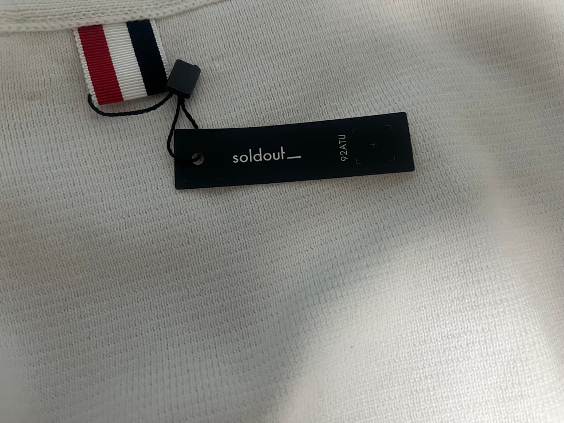 [새상품] 톰브라운 암밴드 스트라이프 가디건 화이트 4사이즈 상품이미지5