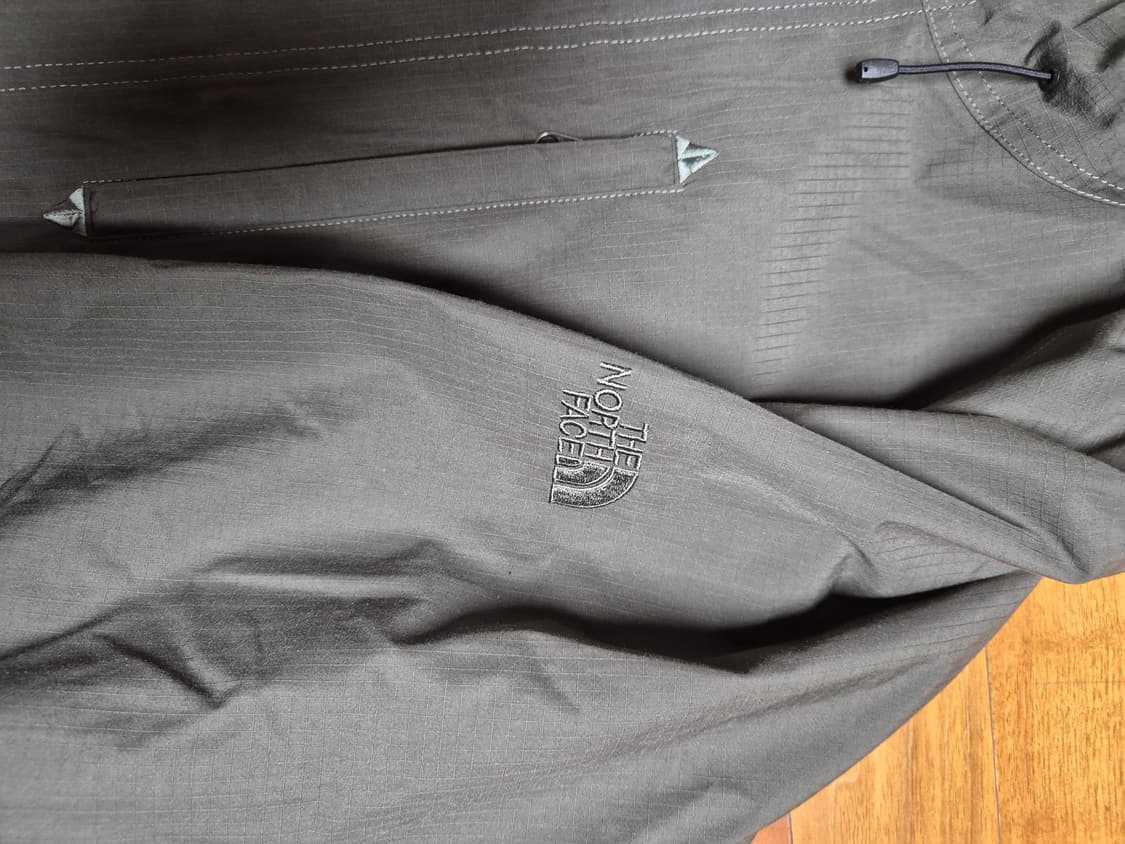 노스페이스 마운틴 자켓 XL 타우페색상 상품이미지4