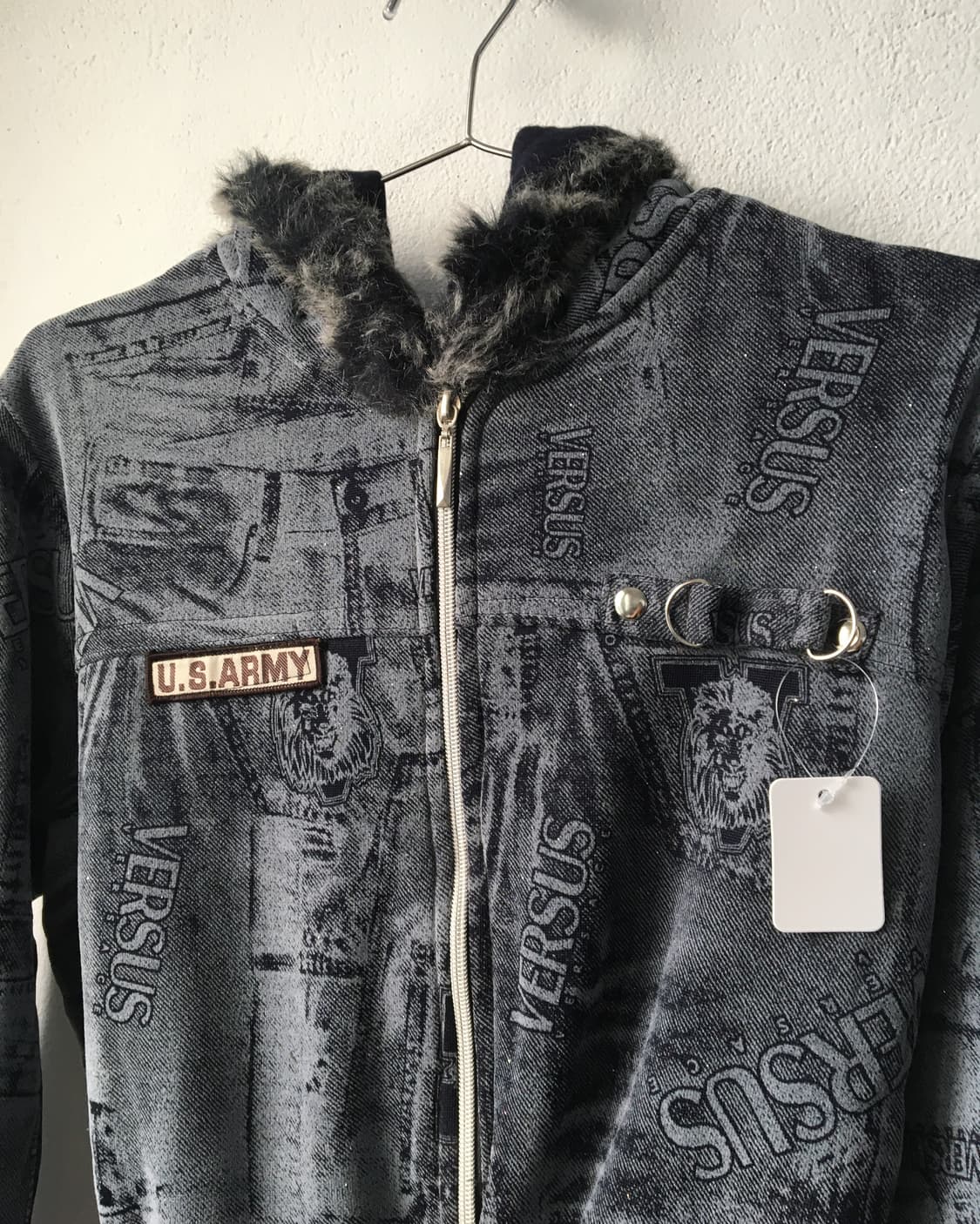 Fake fur hood short zip up 상품이미지4