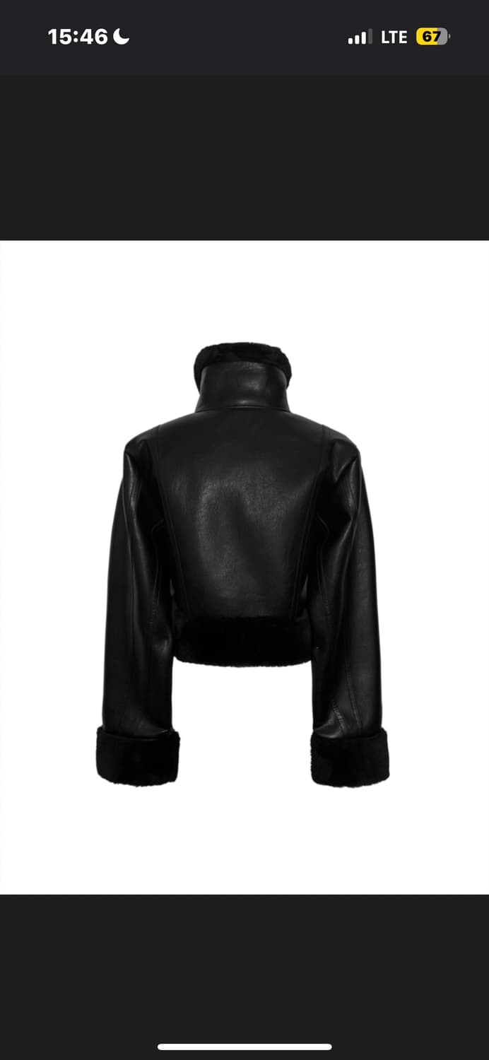 High neck short mustang in black 상품이미지5