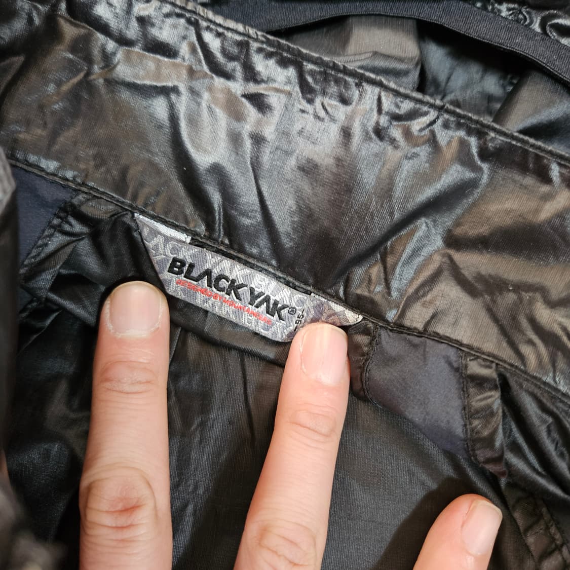 블랙야크 초경량 유광 후드 바람막이 상품이미지7