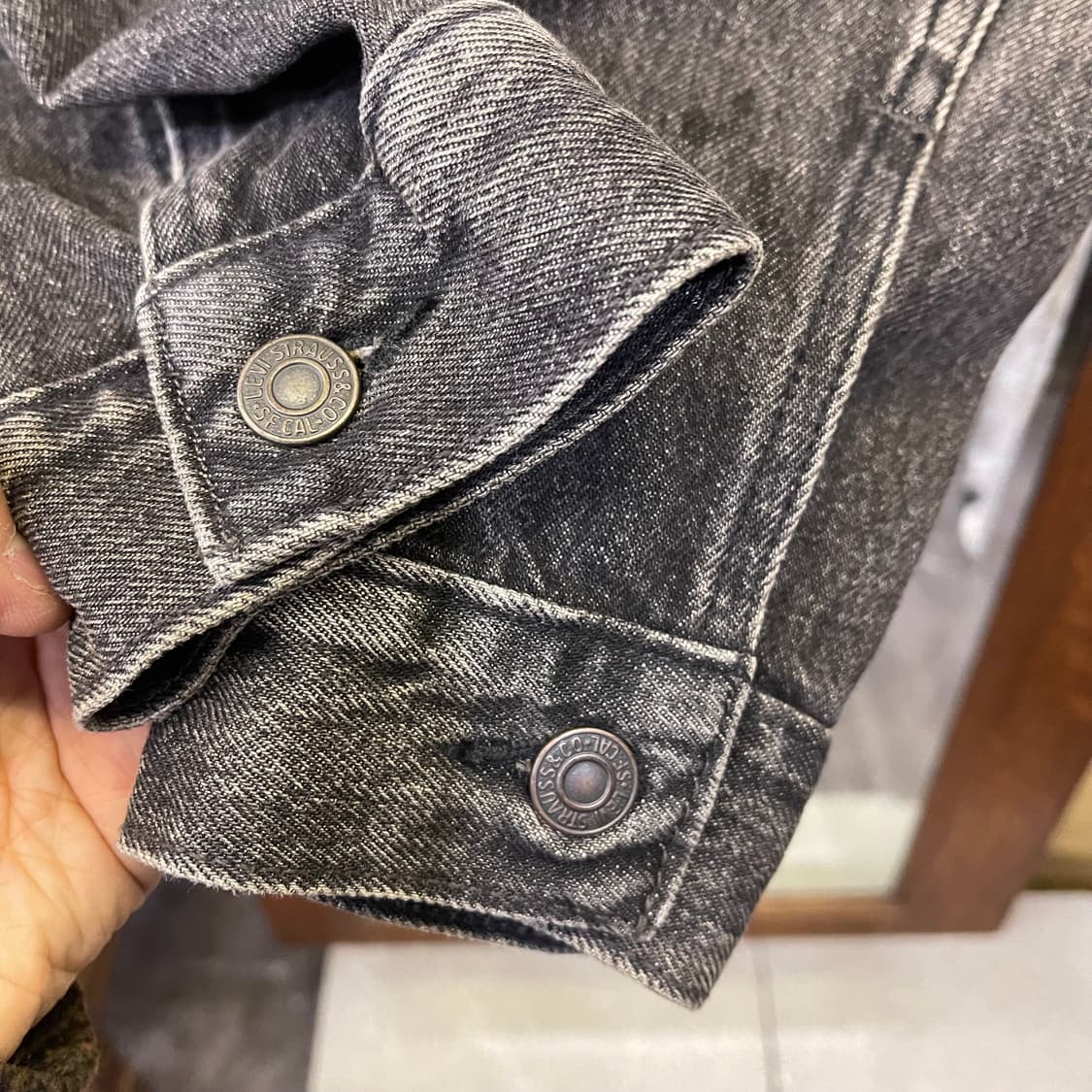 Levi's black trucker jacket 상품이미지4