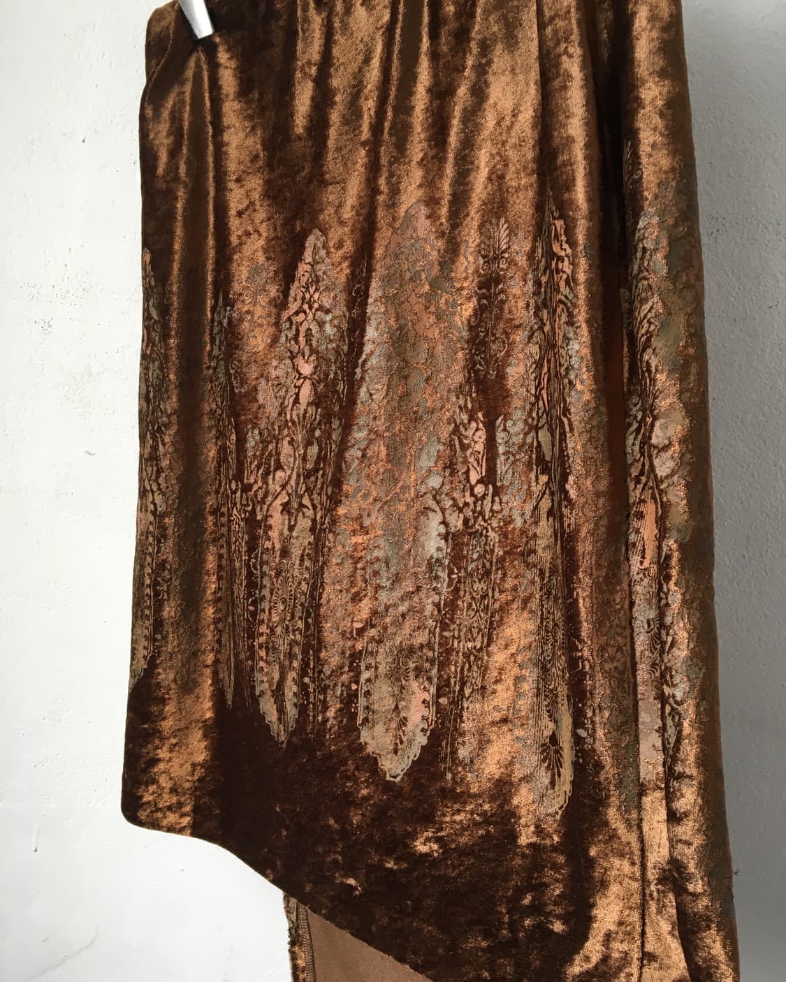 Ornament pattern velvet wrap skirt 상품이미지4
