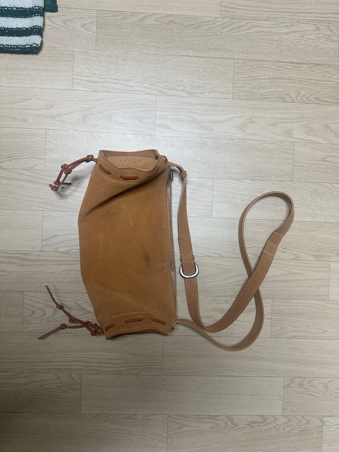 아더에러x자라 크로스백 상품이미지2