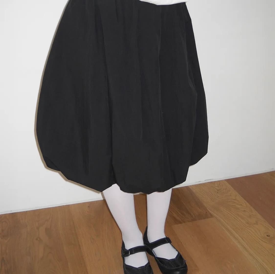 페스토 벌룬 미디 스커트 블랙  상품이미지1