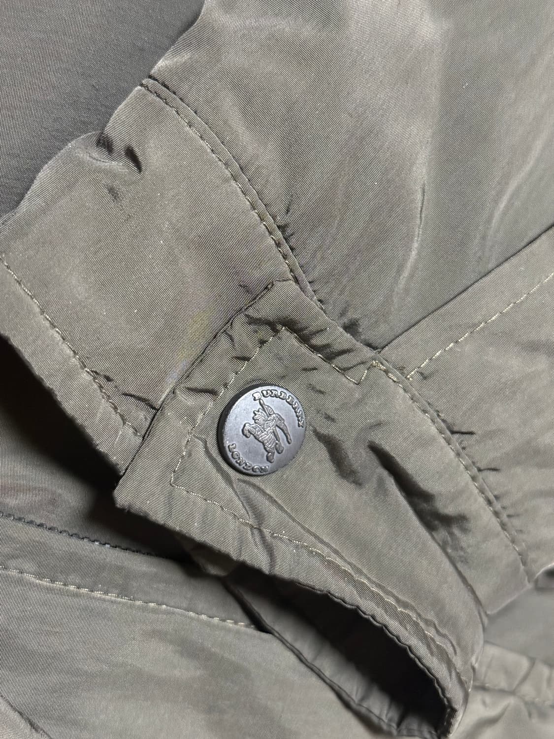 버버리 나일론 자켓 상품이미지3