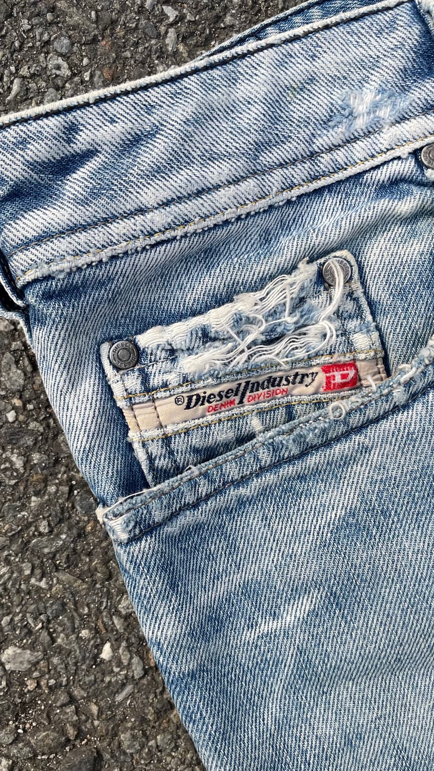 [Made in italy]디젤 ZATHAN 부츠컷 데님 상품이미지3