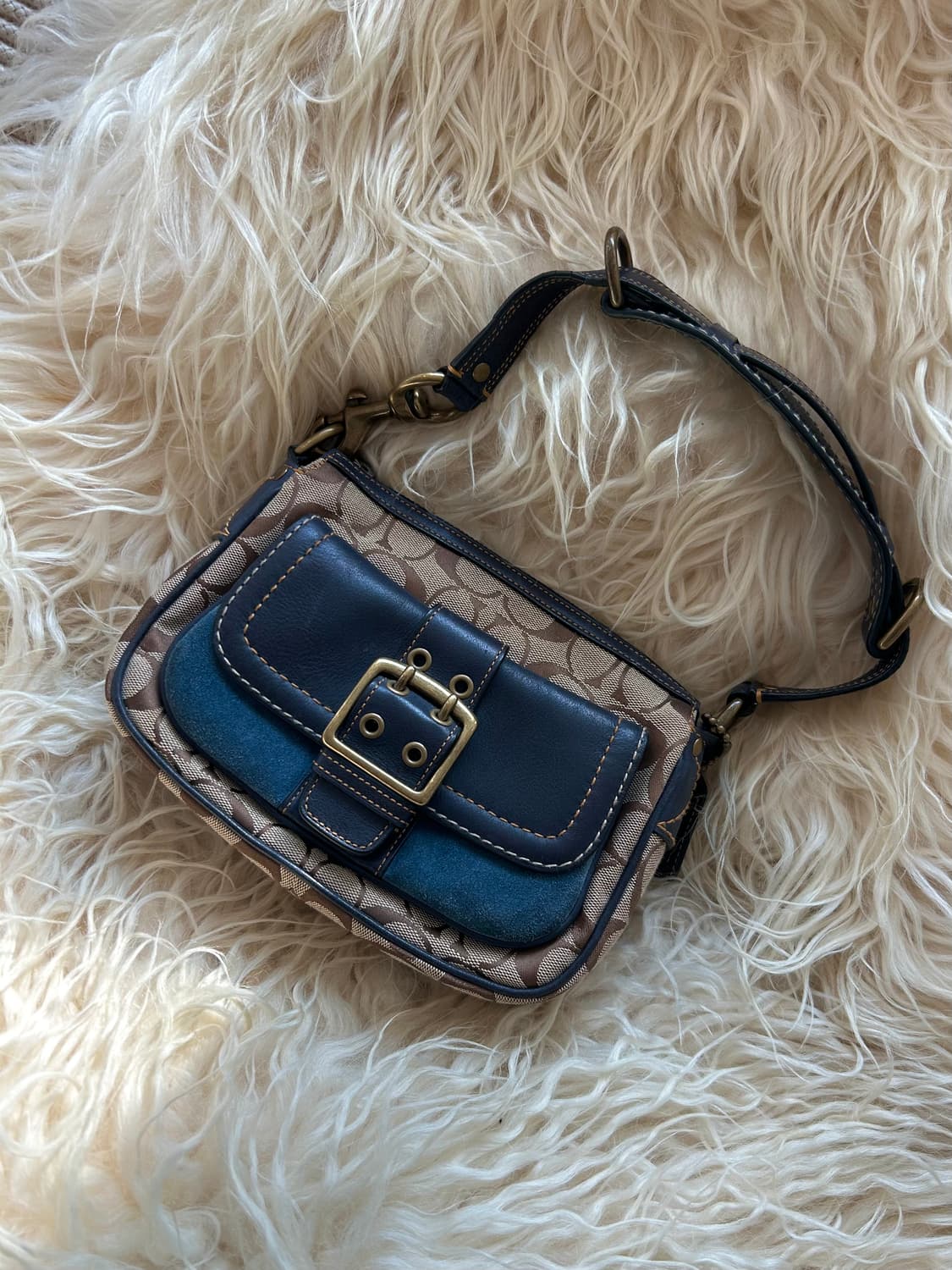 💙)) Coach 코치 시그니처 버클 플랩 미니 숄더백 상품이미지1