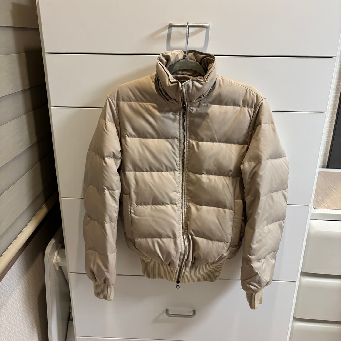 Theory 띠어리 럭스 베이지 구스 숏패딩 상품이미지2