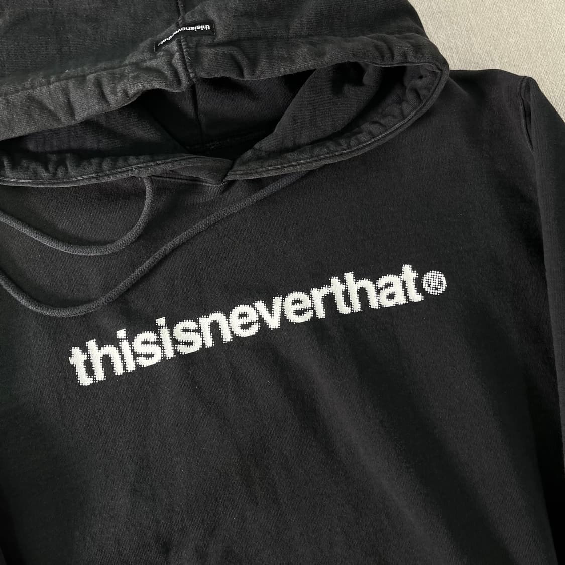 100 디스이즈네버뎃 후드티 상품이미지2