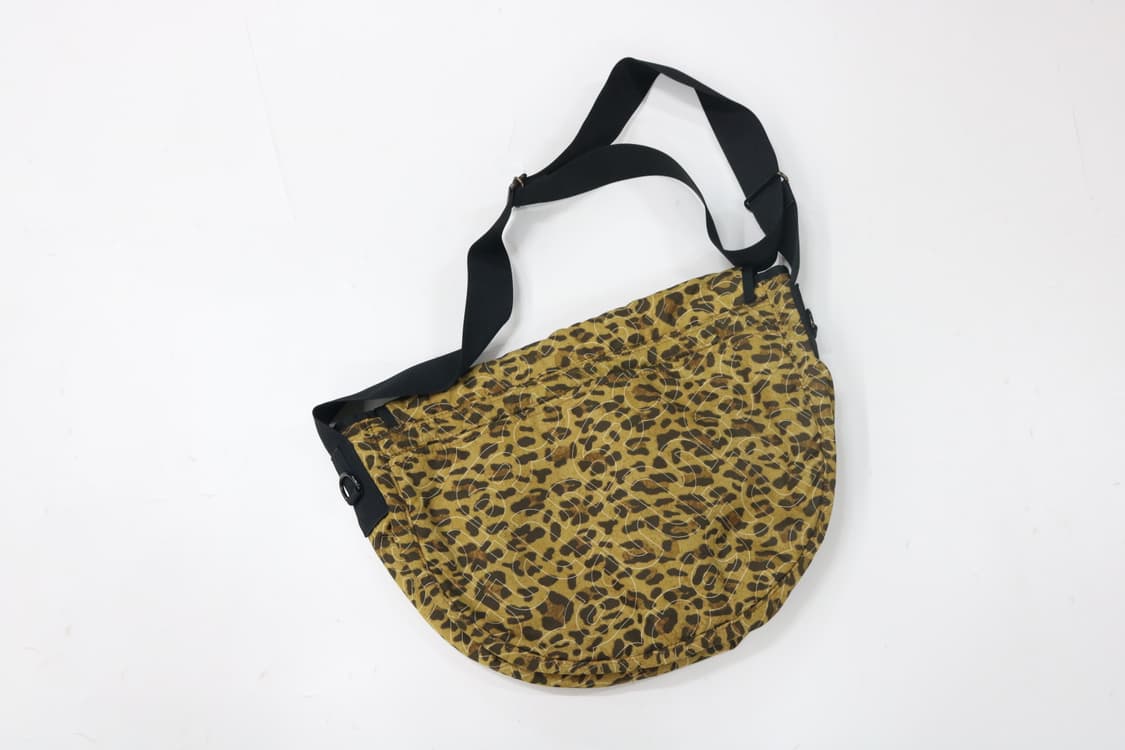 PORTER x X-girl 요시다 포터 콜라보 레오파드 퀼팅 메신저백 상품이미지8