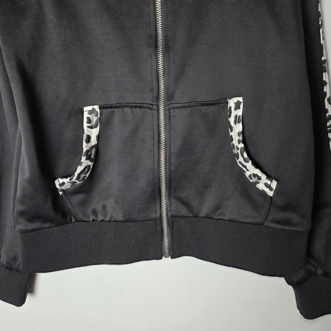 [Hello Kitty] 헬로키티 오네갸루 레오파드 후드 져지 상품이미지4