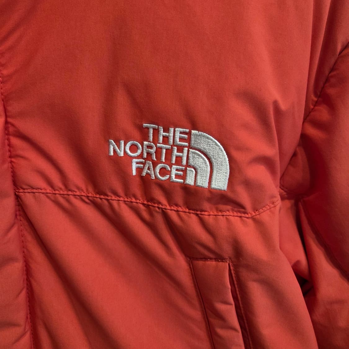 노스페이스 키즈 오렌지 패딩 140 상품이미지2