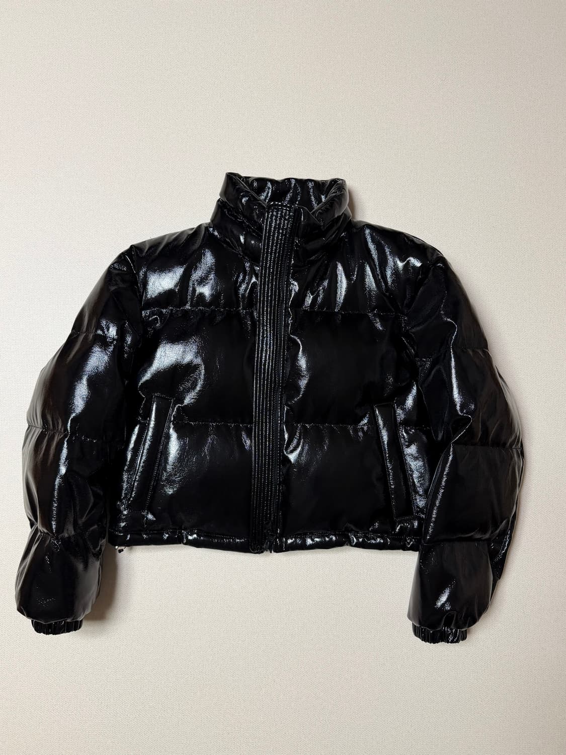 인사일런스 유광 숏패딩 S 상품이미지1