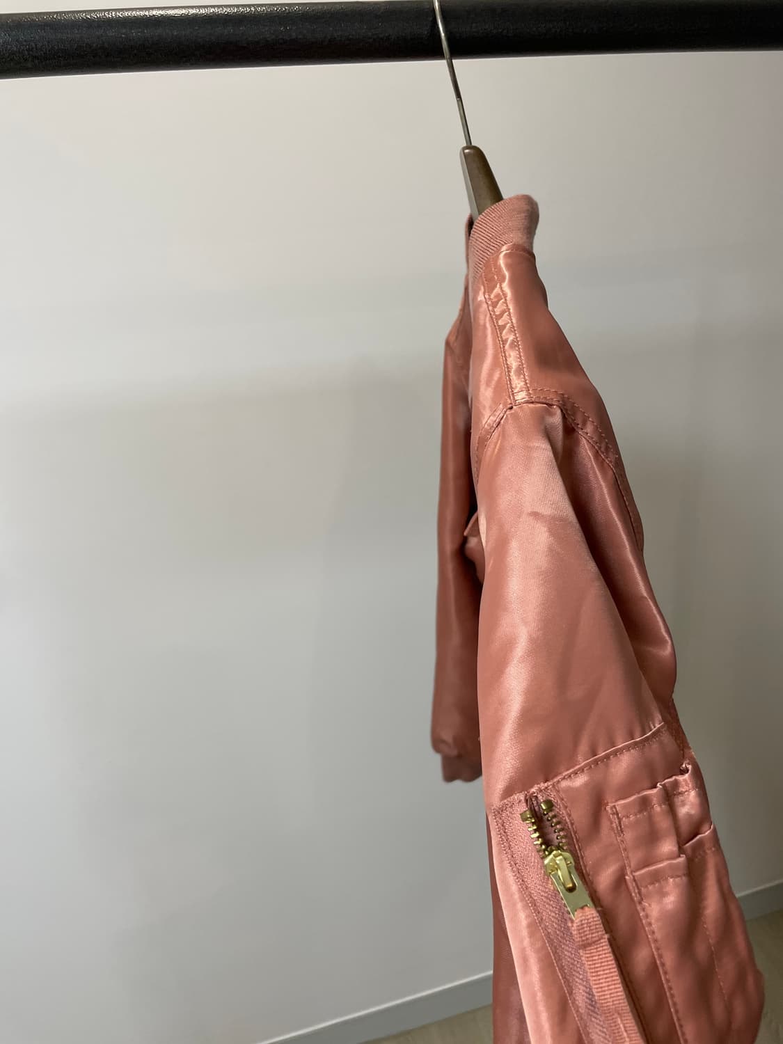 (L) Gap 갭 프리마로프트 핑크 ma1 봄버 자켓 상품이미지3