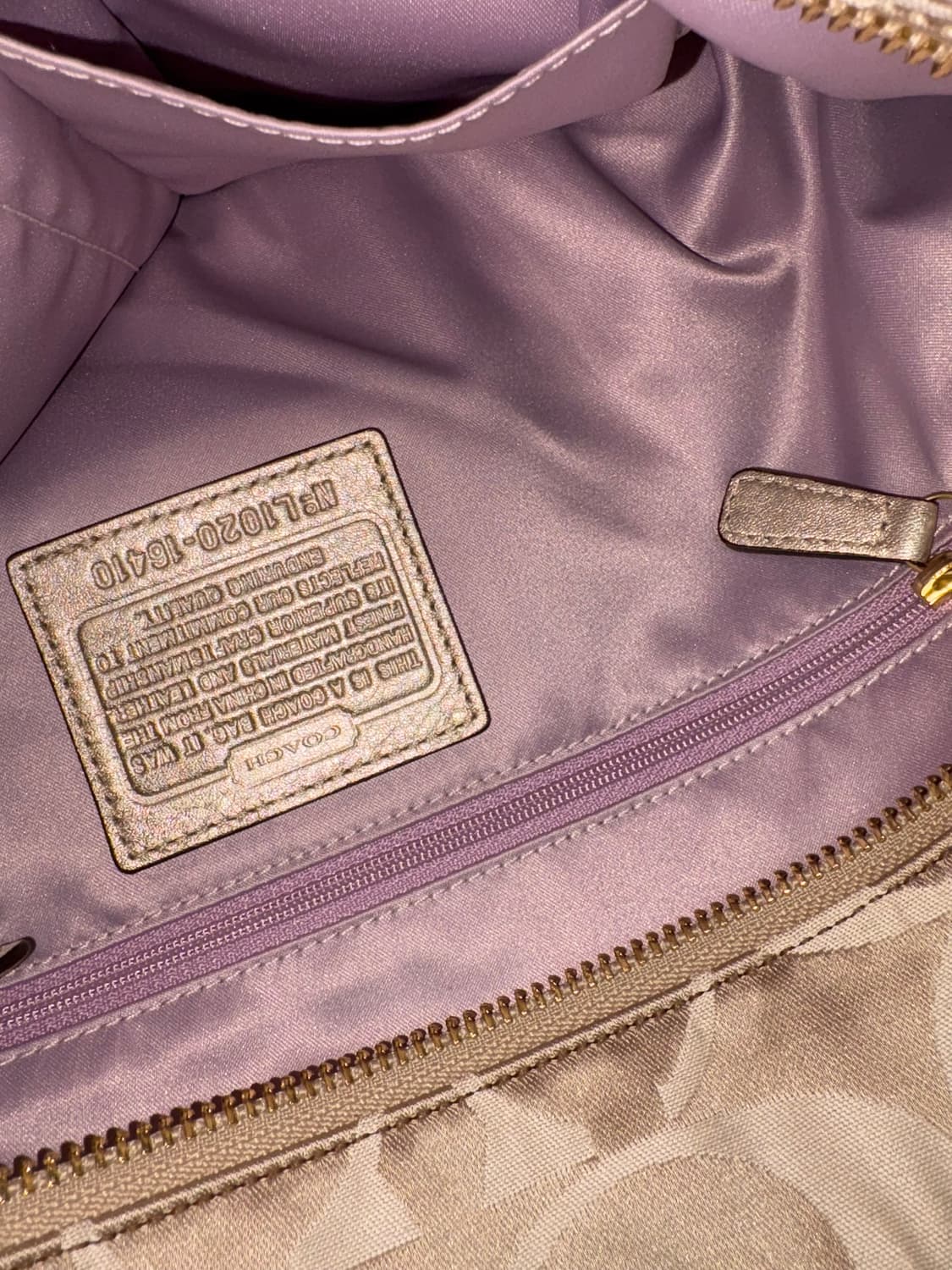 (예약중 구매X) 오네갸루 코치 시그니처 골드&퍼플 숄더백 상품이미지3