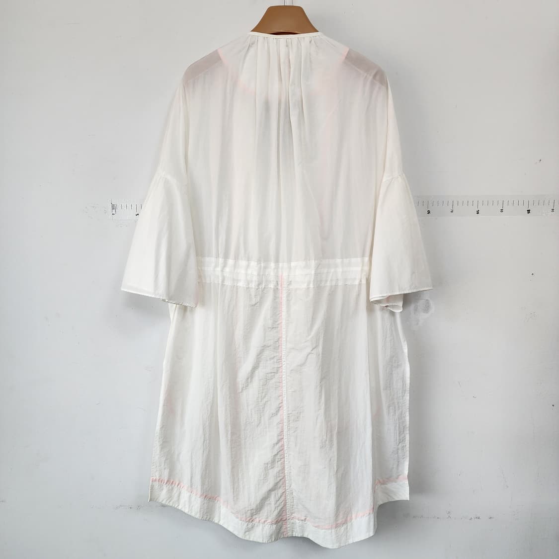 쥬시쥬디 화이트 롱 셔츠형 자켓 상품이미지3