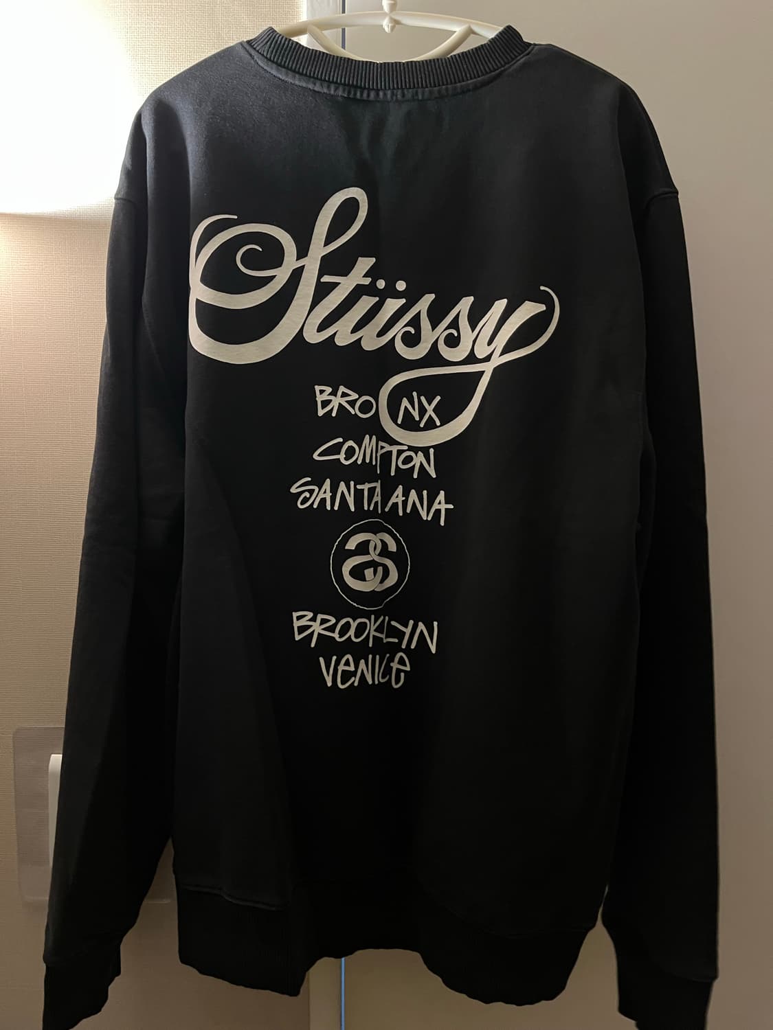 스투시 월드투어 맨투맨  상품이미지2