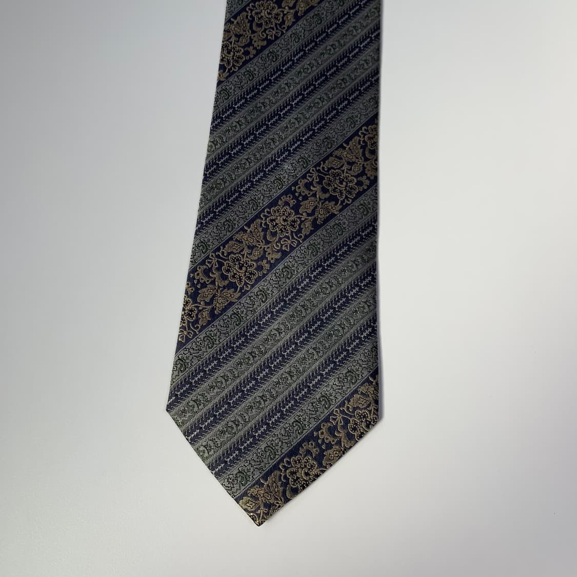 입생로랑(YSL) 페이즐리 명품 클래식 정장넥타이 100실크 A+등급 상품이미지9