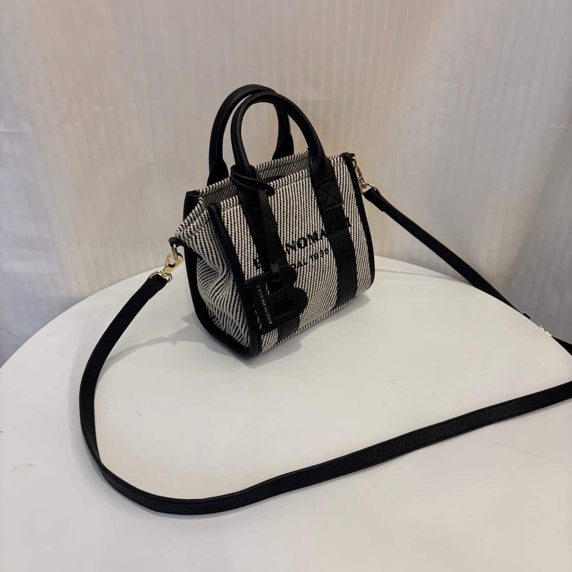 정품 브루노말리 캔버스 크로스백     상품이미지3