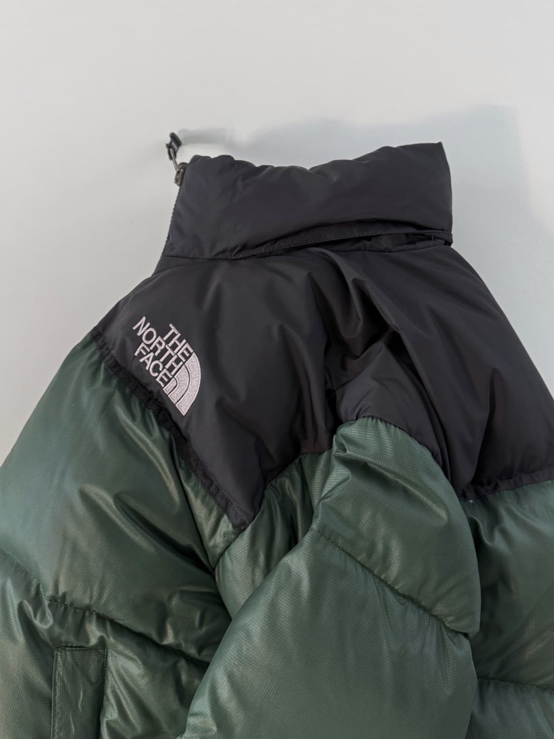 노스페이스 루즈핏 og 카키 구스다운 700 눕시 상품이미지4