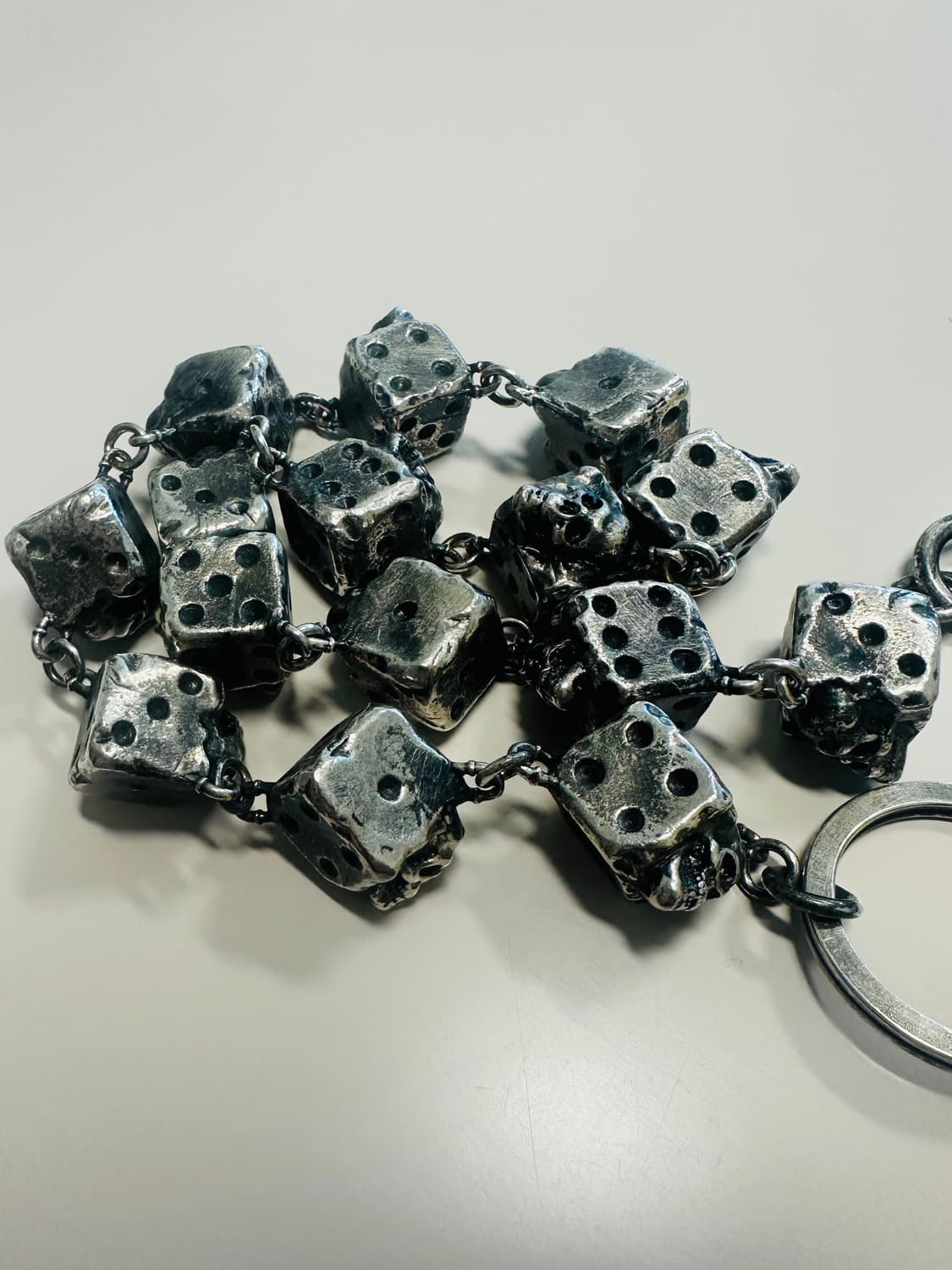 에모스탠스클럽 다이스 체인 상품이미지3