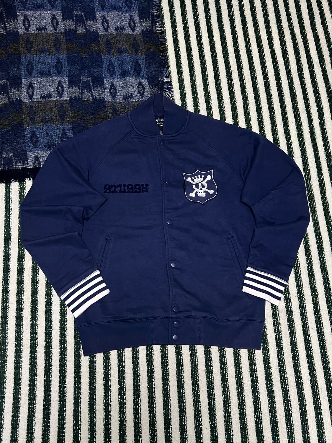 Stussy Skull Patch 스웨트 스타디움 재킷 네이비 상품이미지2