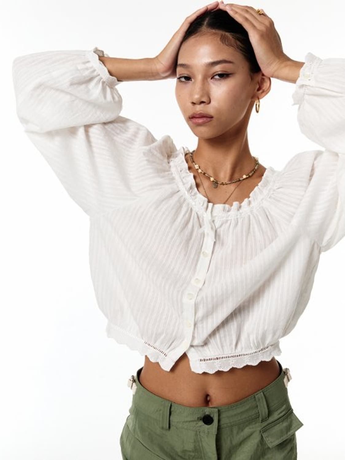 에즈이프캘리 블라우스 신예은착용 상품이미지5