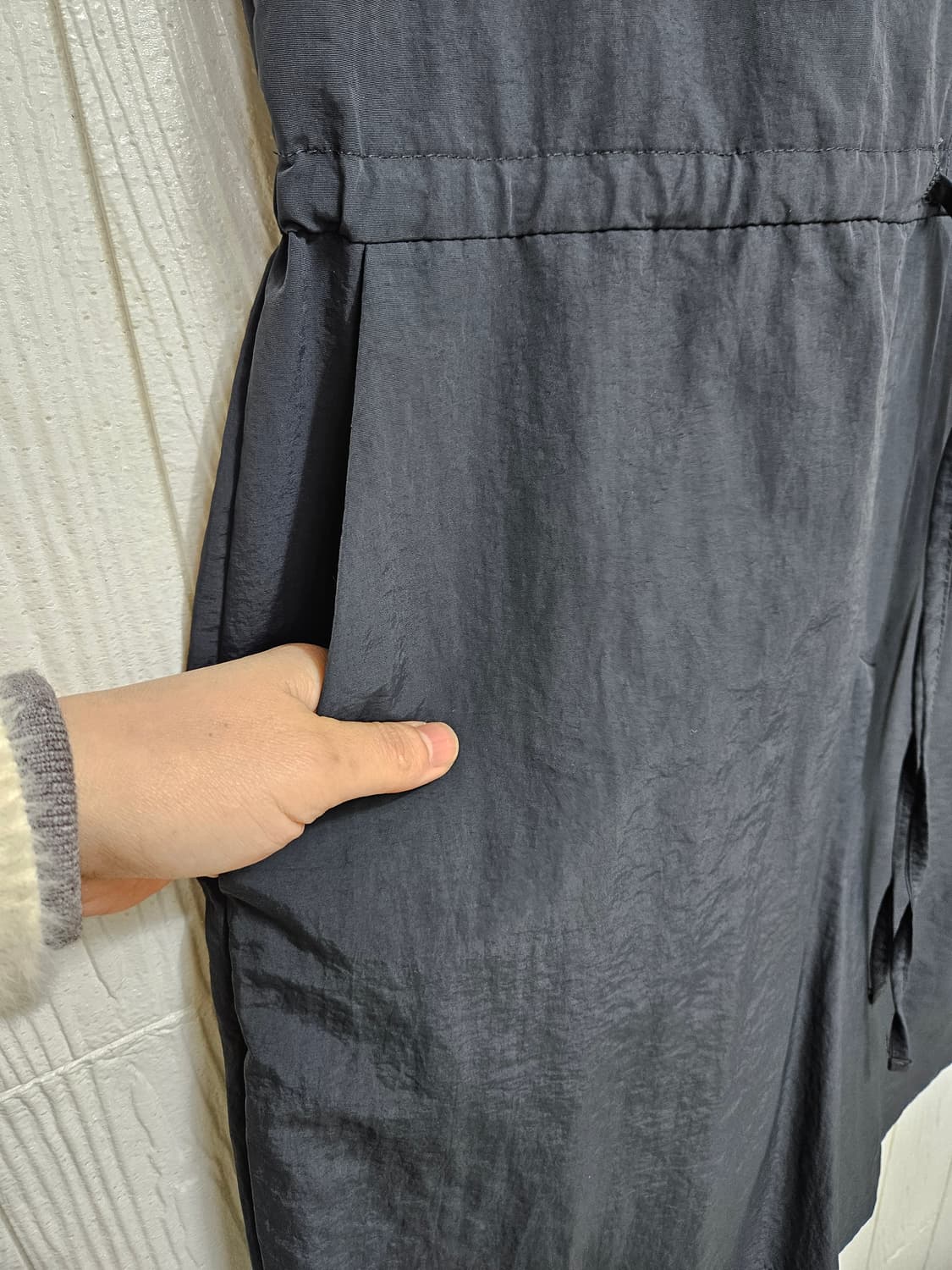 블랙 바스락스트링 점프수트  상품이미지2