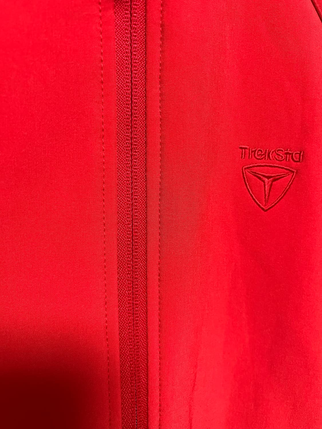 트렉스타 빨간색 집업자켓 상품이미지2