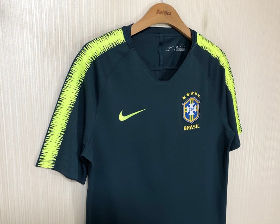 나이키 18-20 브라질축구국대 트레이닝유니폼/져지 M(해외) 상품이미지4