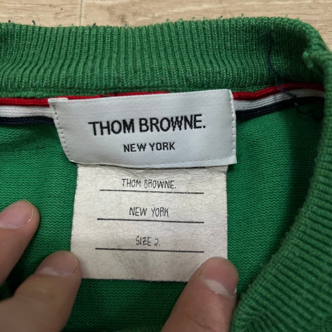 톰브라운 사선 완장 라운드 니트 스웨터 [그린] 2사이즈 상품이미지4