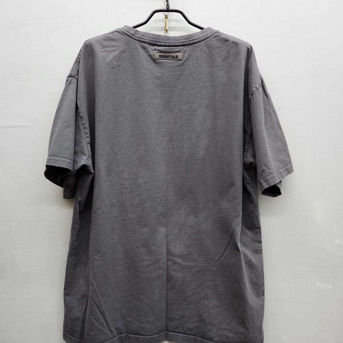 피어오브갓 에센셜 3D 실리콘 로고 반팔티 XL(XL) 상품이미지5