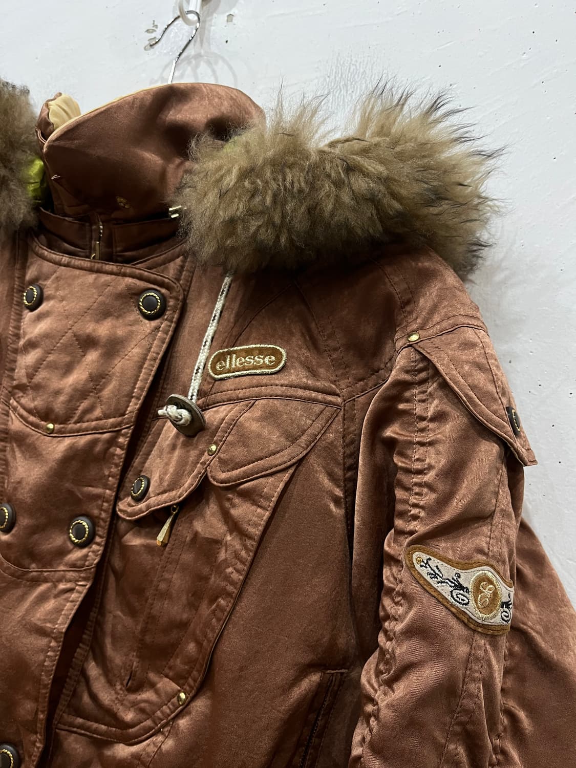 ELLESSE 엘레쎄 셔링 크롭 봄버자켓 우먼즈  상품이미지3