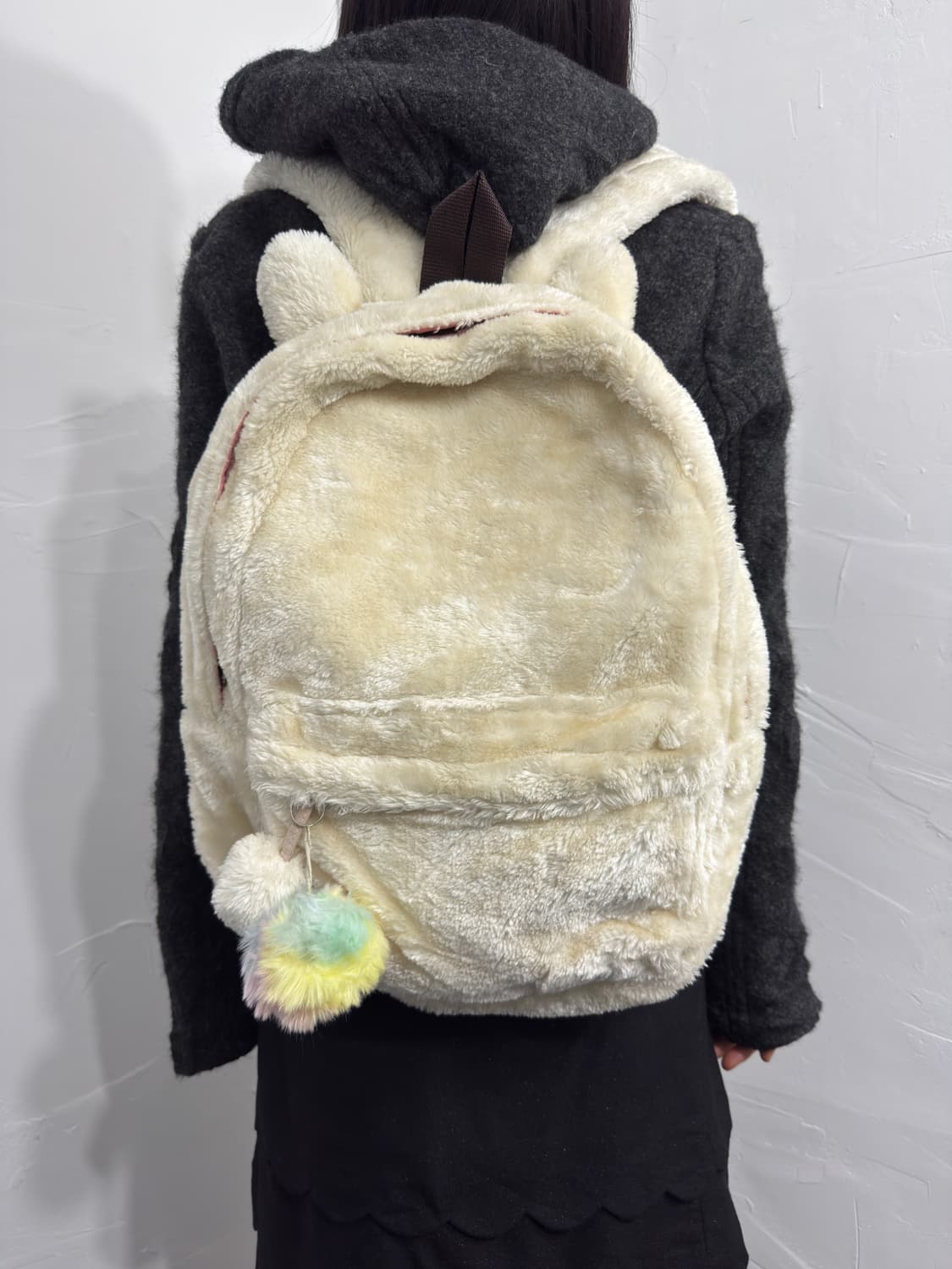 fur bear backpack 상품이미지1