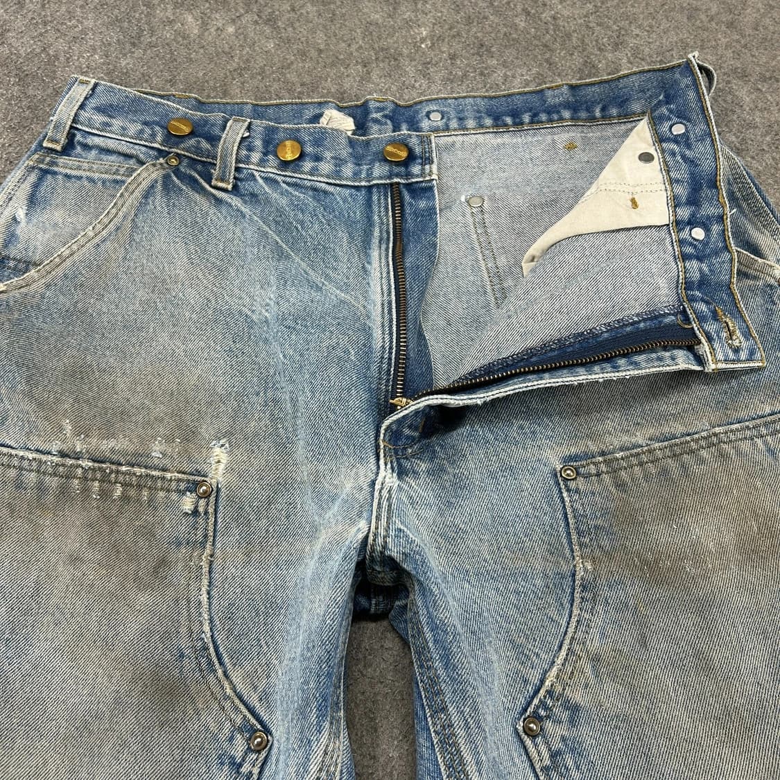 칼하트 데님 더블니 로거 팬츠 중청 루즈 오리지널 핏 상품이미지2